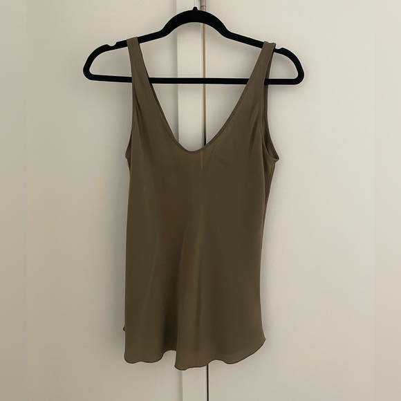 Aritzia blouse khaki green size small 100% silk - Picture 1 of 3